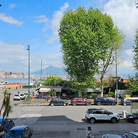 Napoli Lungomare Caracciolo Mon Amour Екстер'єр фото