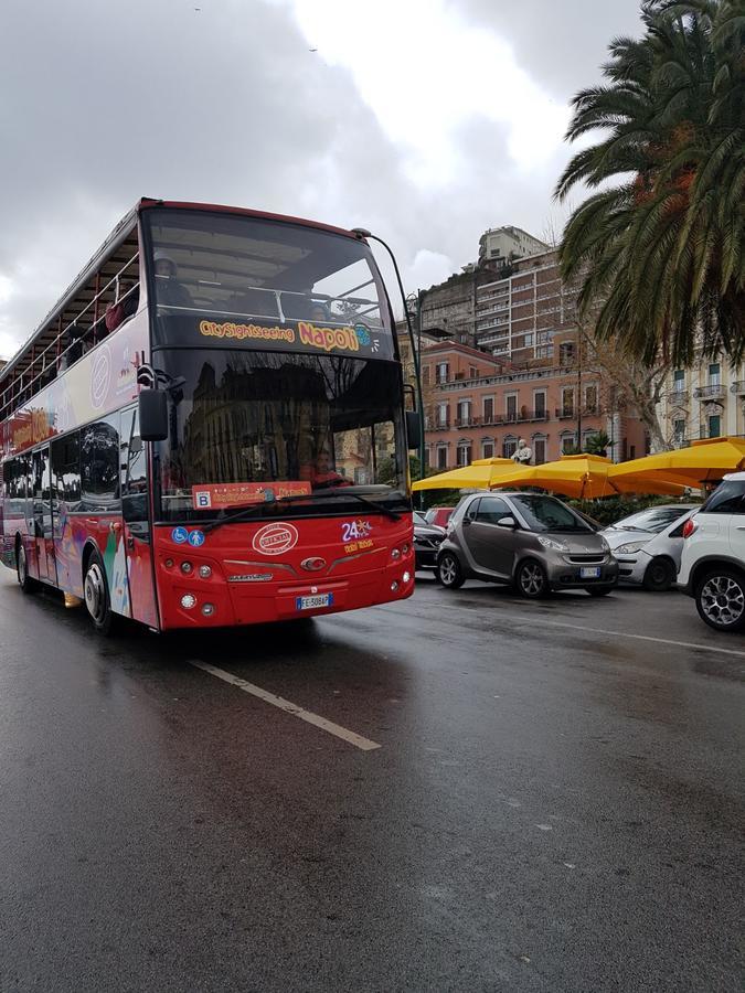 Napoli Lungomare Caracciolo Mon Amour Екстер'єр фото