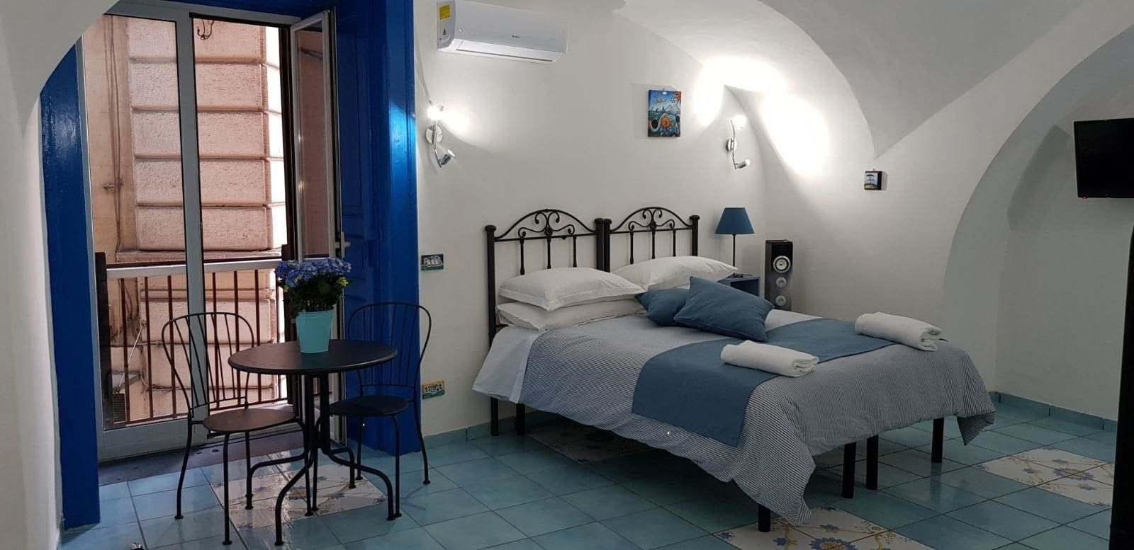 Napoli Lungomare Caracciolo Mon Amour Екстер'єр фото